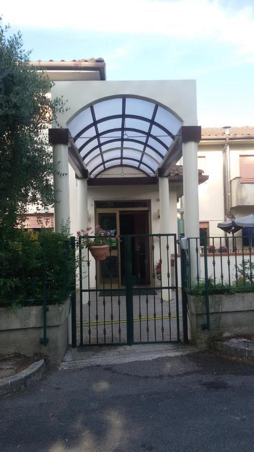 Contigliano Hotel Le Vigne מראה חיצוני תמונה